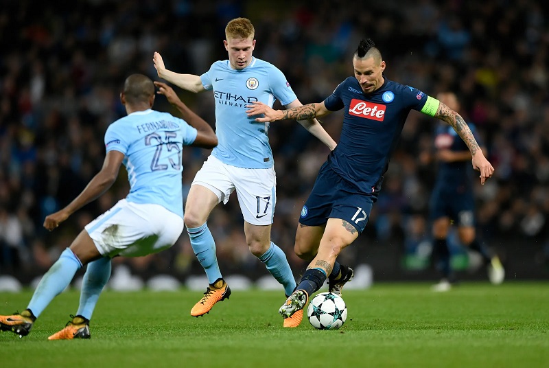 Man city vs napoli phong do