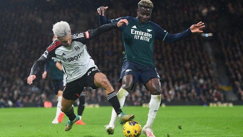 Fulham vs arsenal luc luong